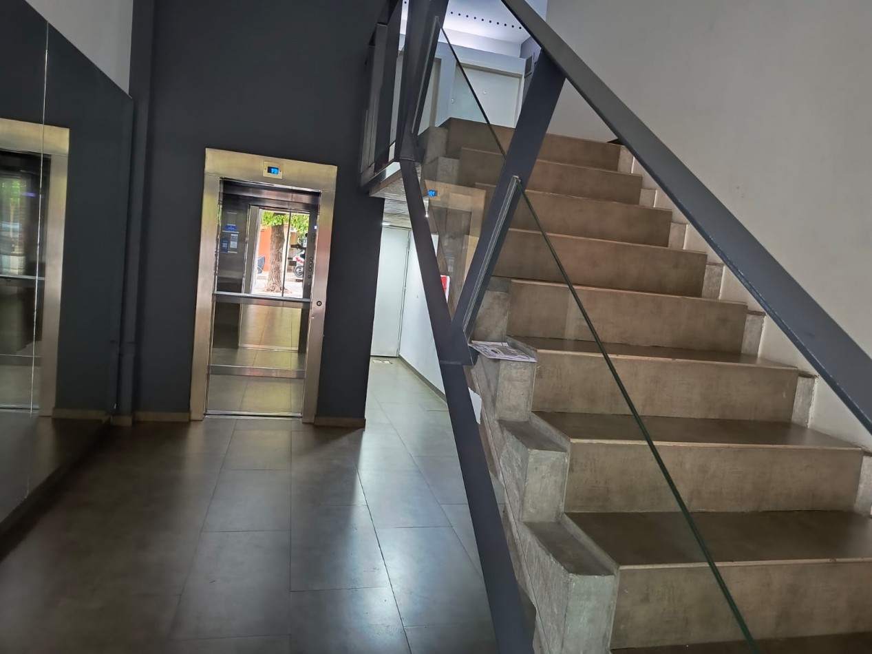 Alquiler de Monoambiente Moderno con Balcon y Vista Abierta