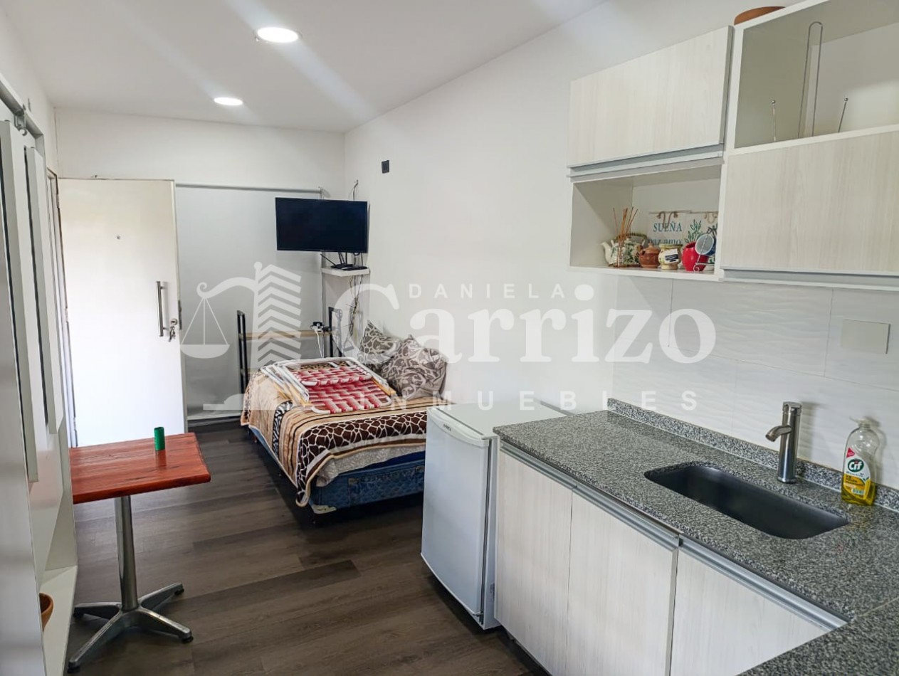MODERNA Y SUSTENTABLE CASA CONTAINER 