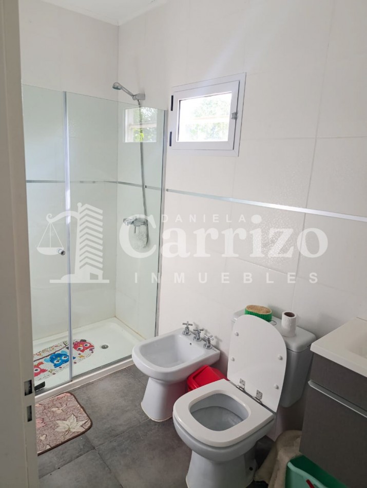 MODERNA Y SUSTENTABLE CASA CONTAINER 
